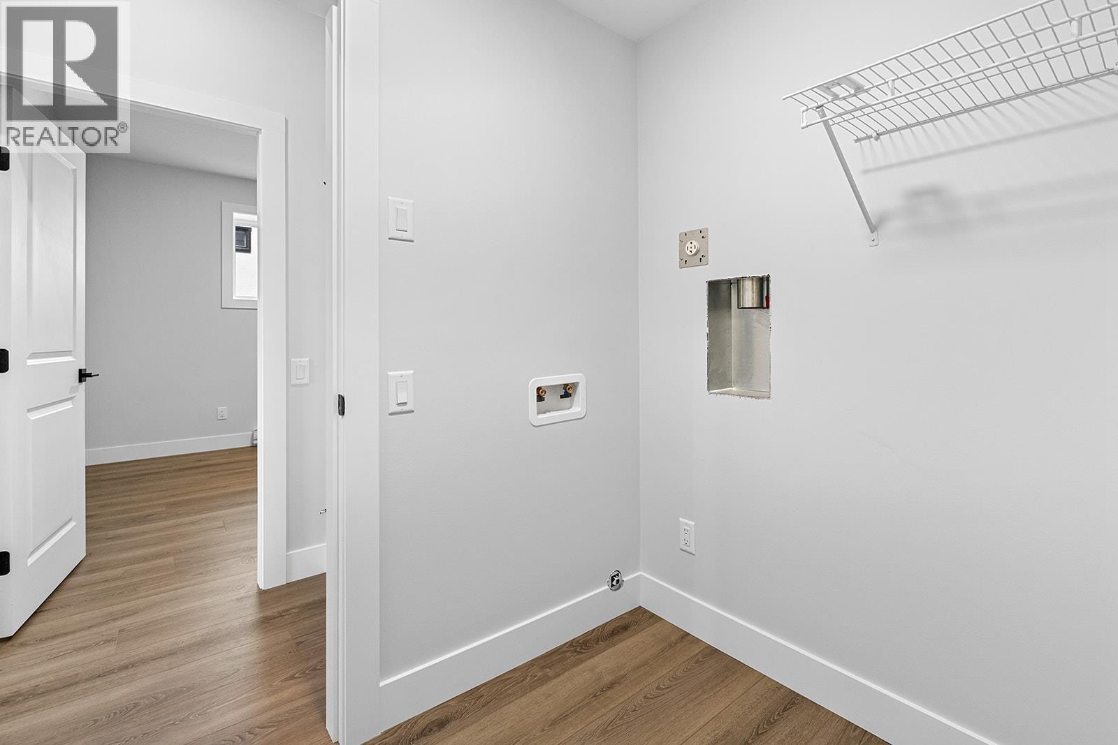  1154 Lone Pine Drive, Kelowna