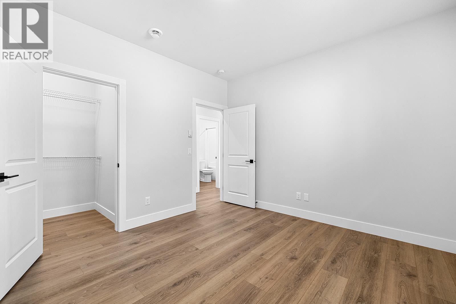  1154 Lone Pine Drive, Kelowna