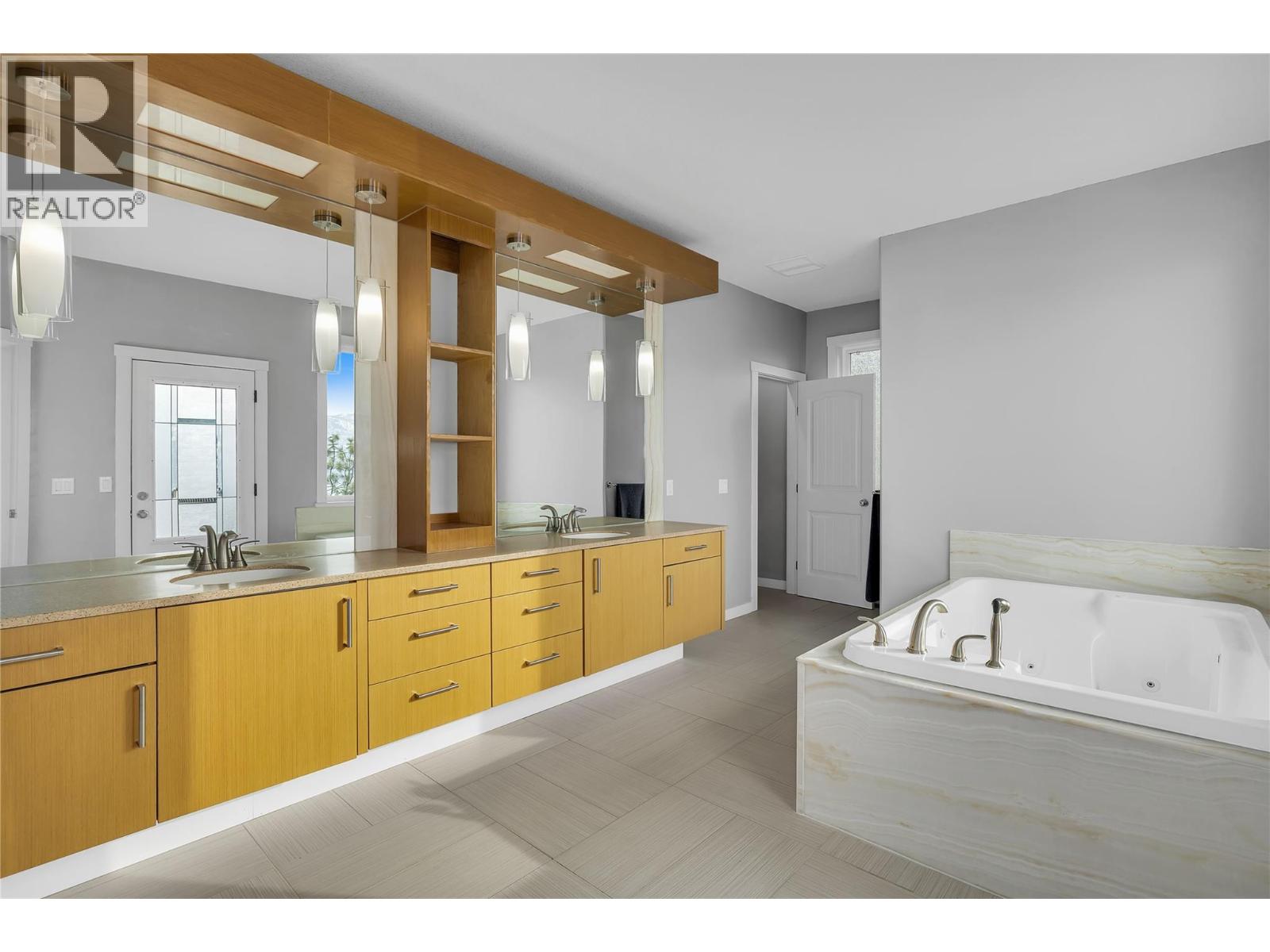  13598 Townsend Drive, Lake Country