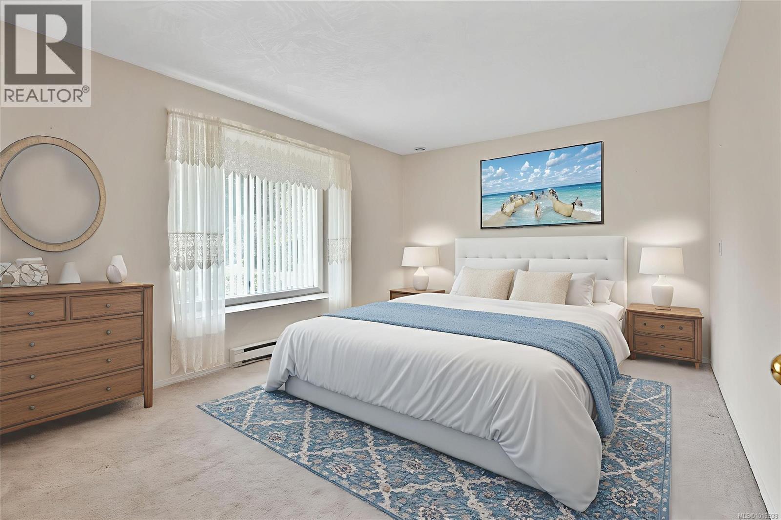 8 895 Royal Oak Ave, Saanich