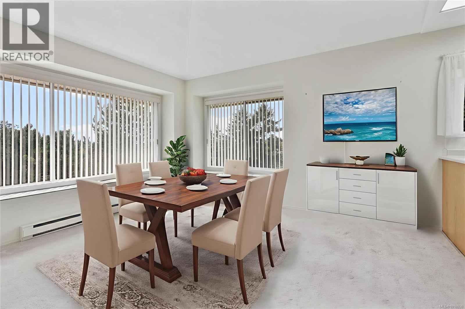 8 895 Royal Oak Ave, Saanich