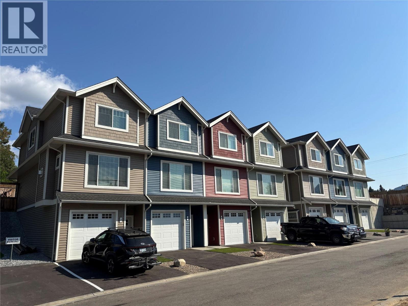 1910 11 Avenue NE, Salmon Arm - Exteriors - Full Complex View - Photo 4