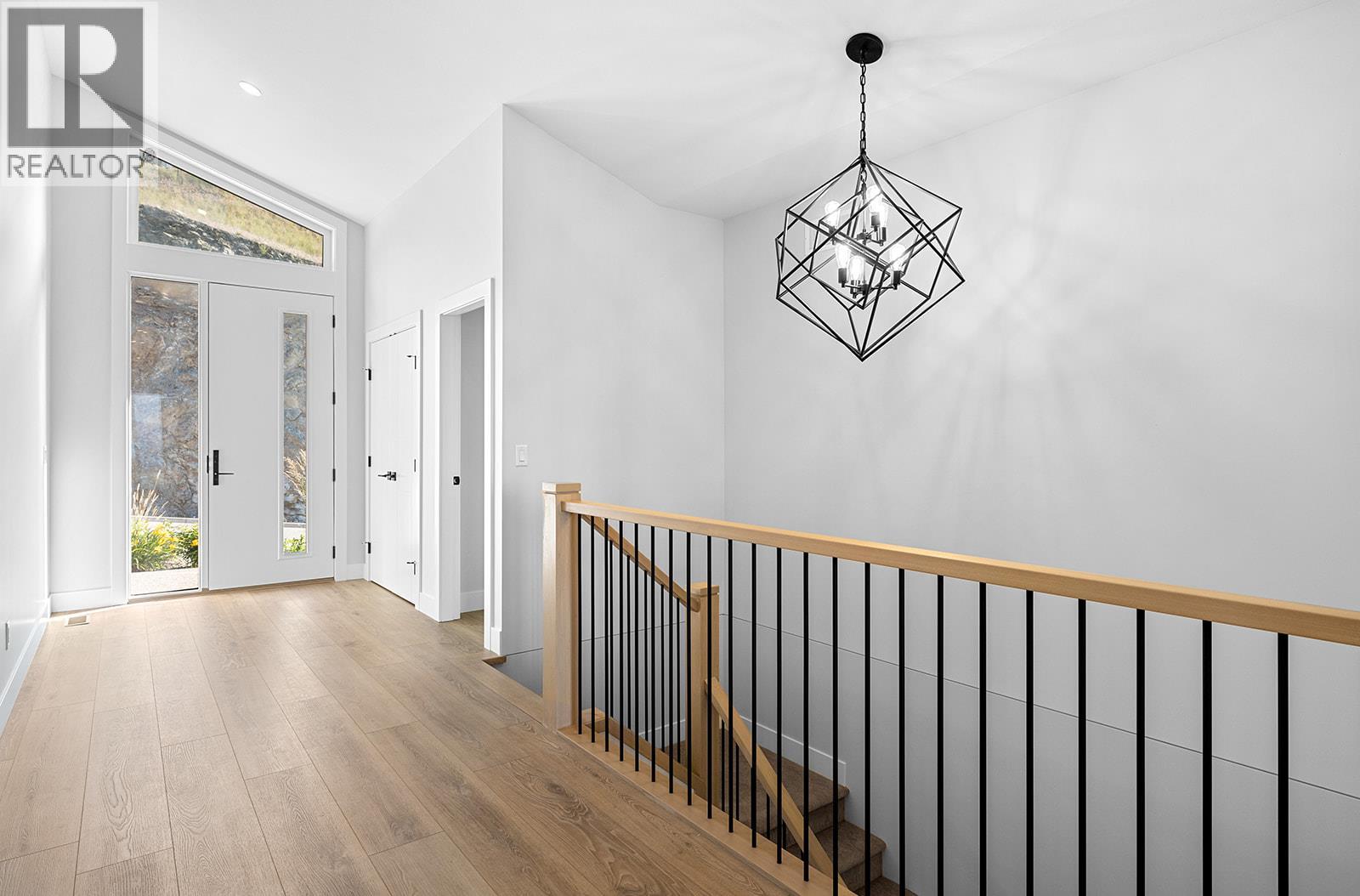  1018 Emslie Street, Kelowna