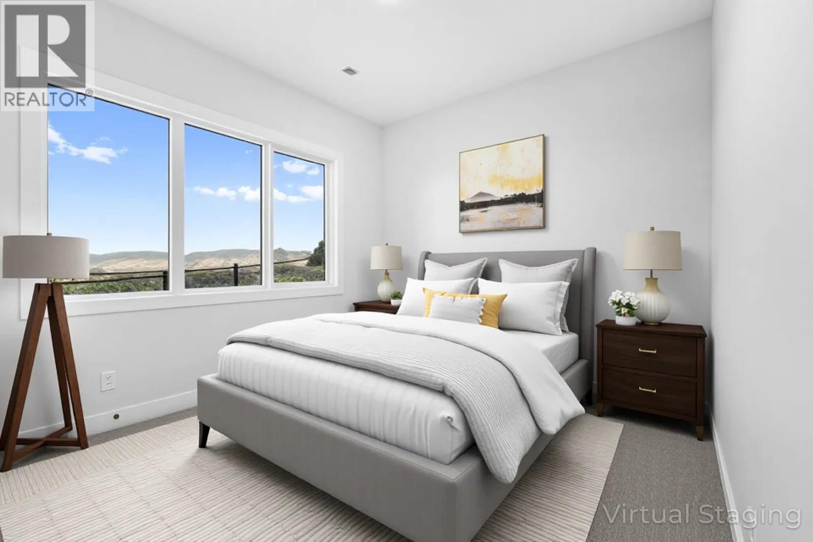  1018 Emslie Street, Kelowna