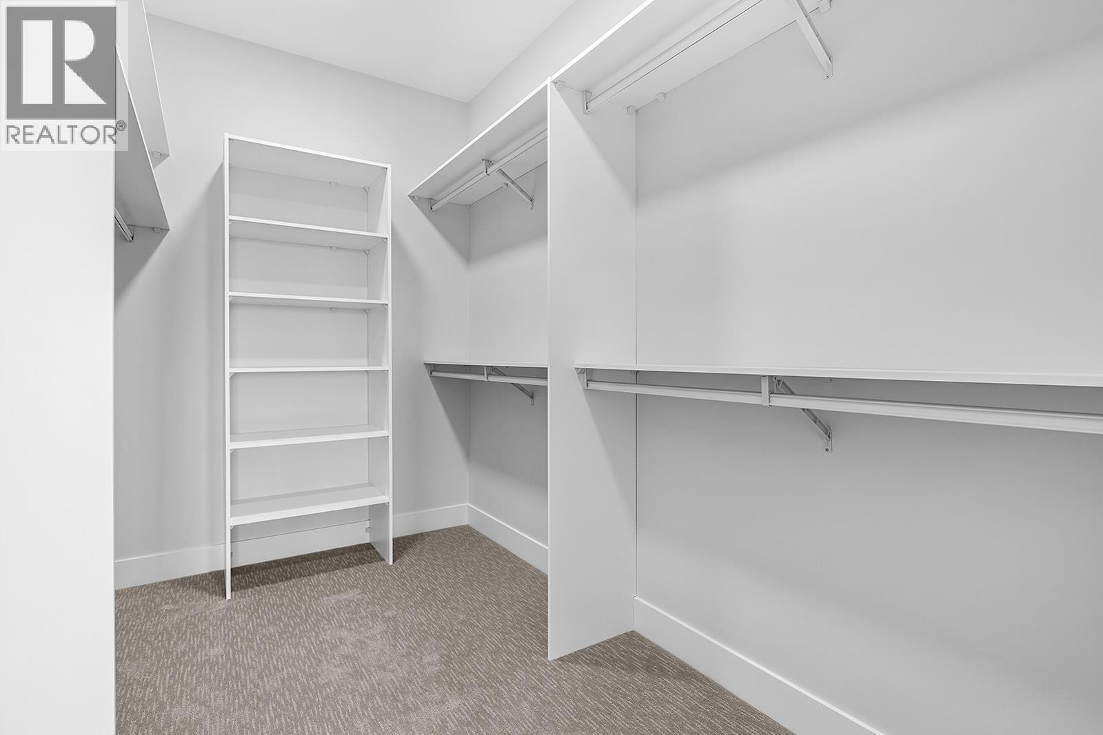  1018 Emslie Street, Kelowna