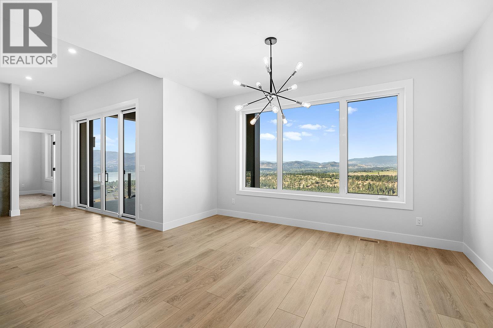  1018 Emslie Street, Kelowna