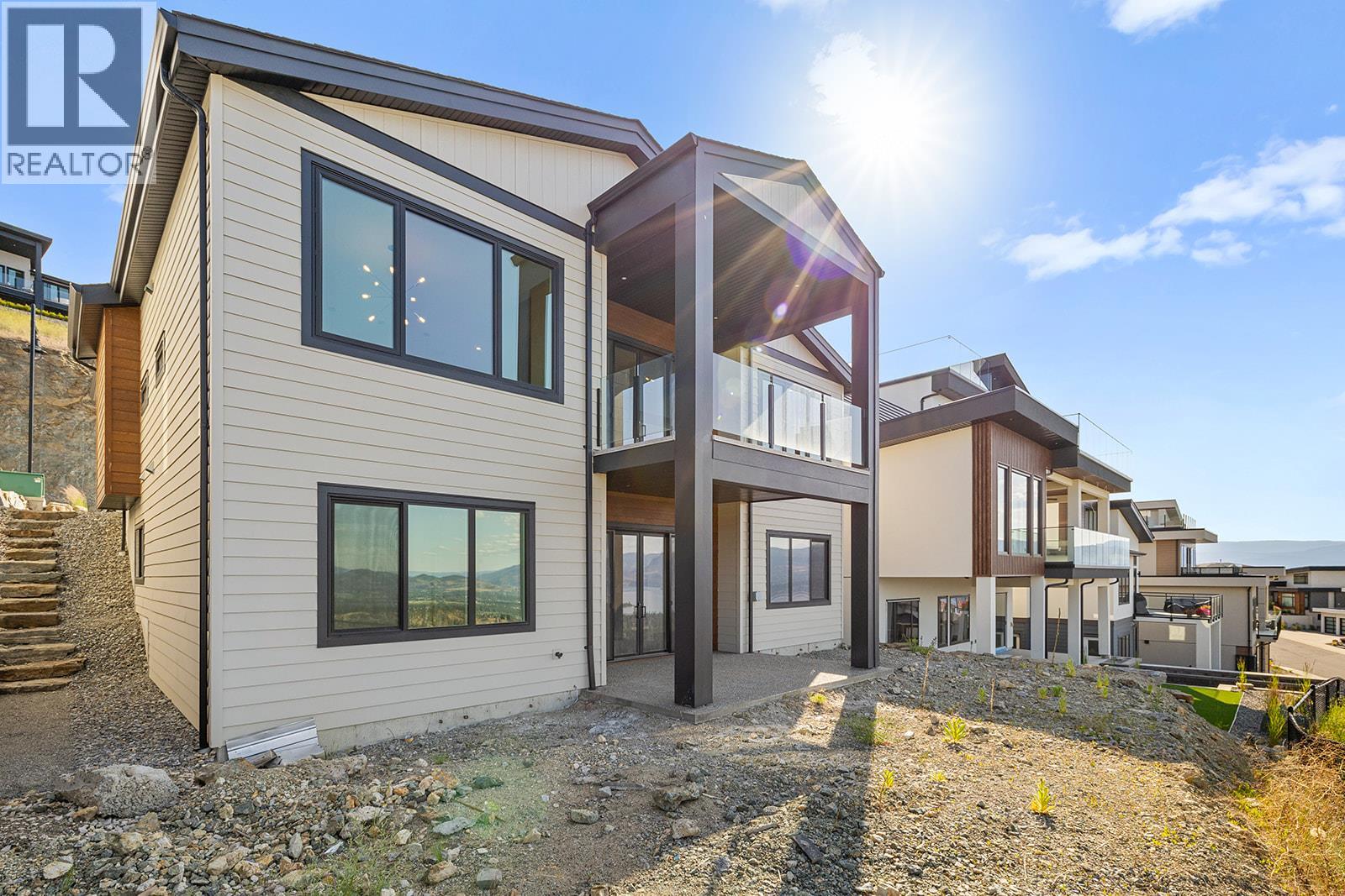  1018 Emslie Street, Kelowna