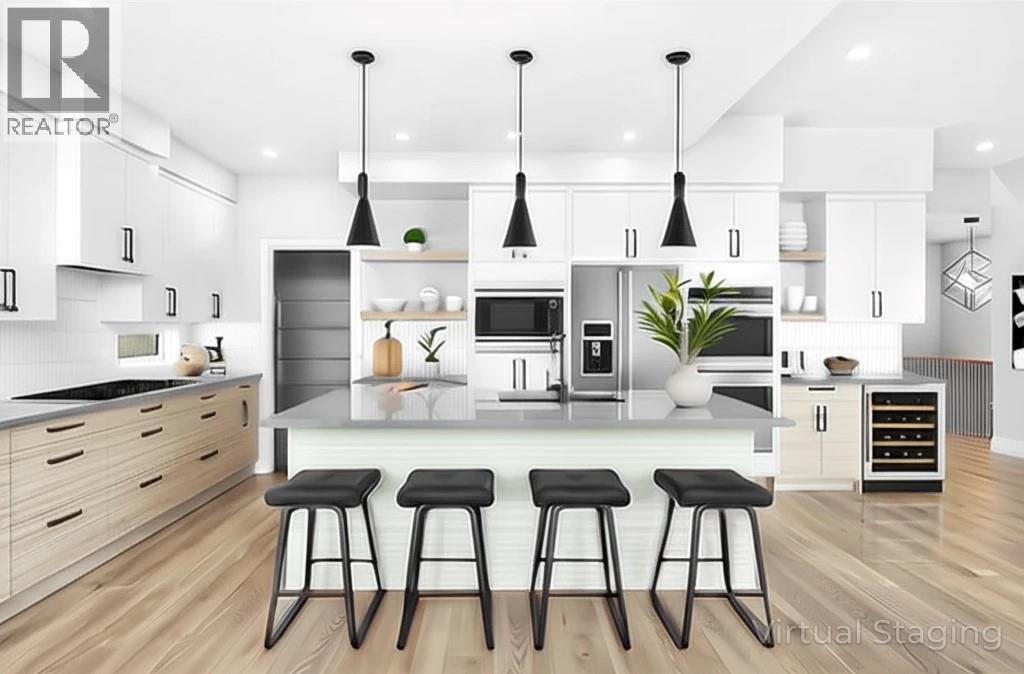  1018 Emslie Street, Kelowna