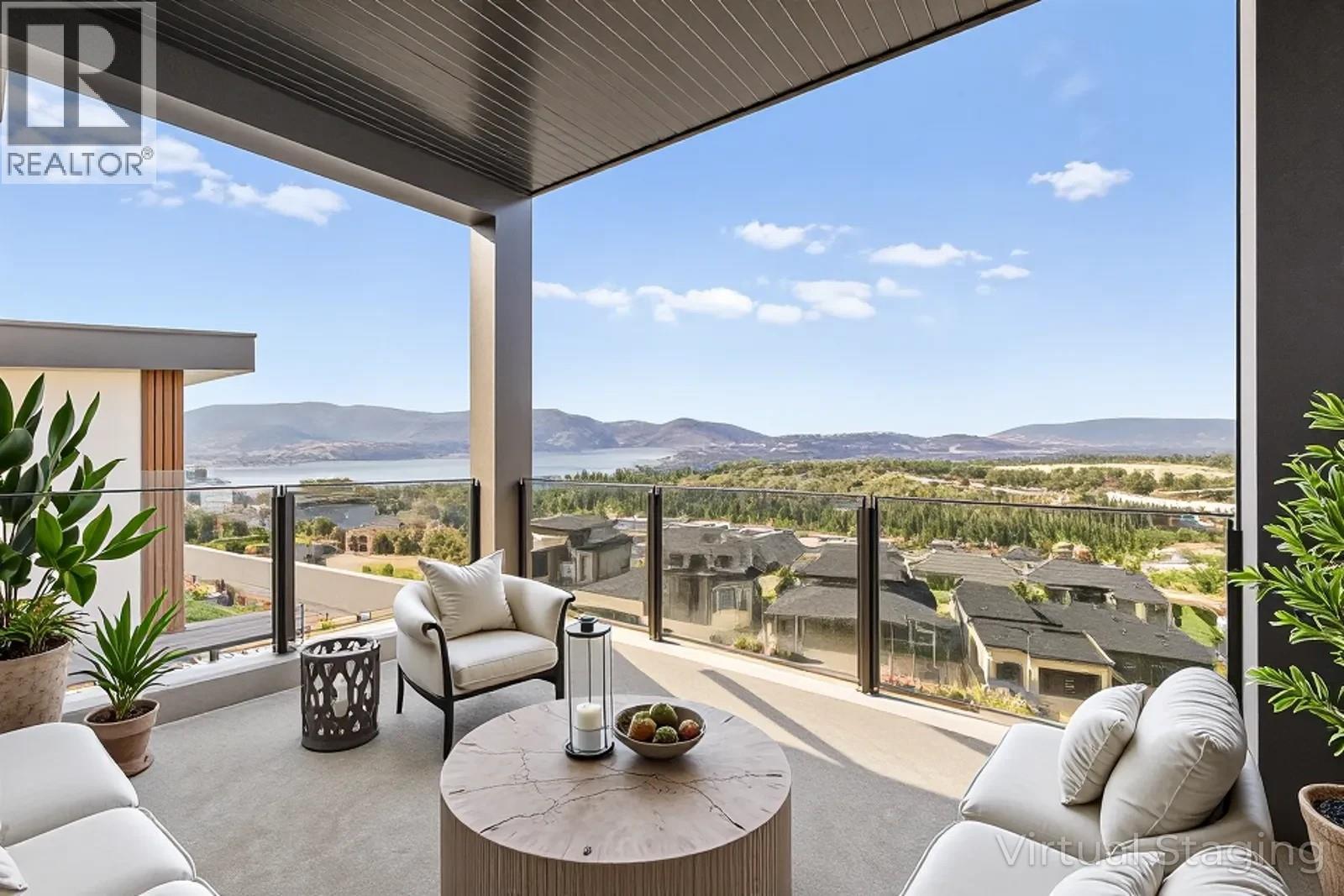  1018 Emslie Street, Kelowna