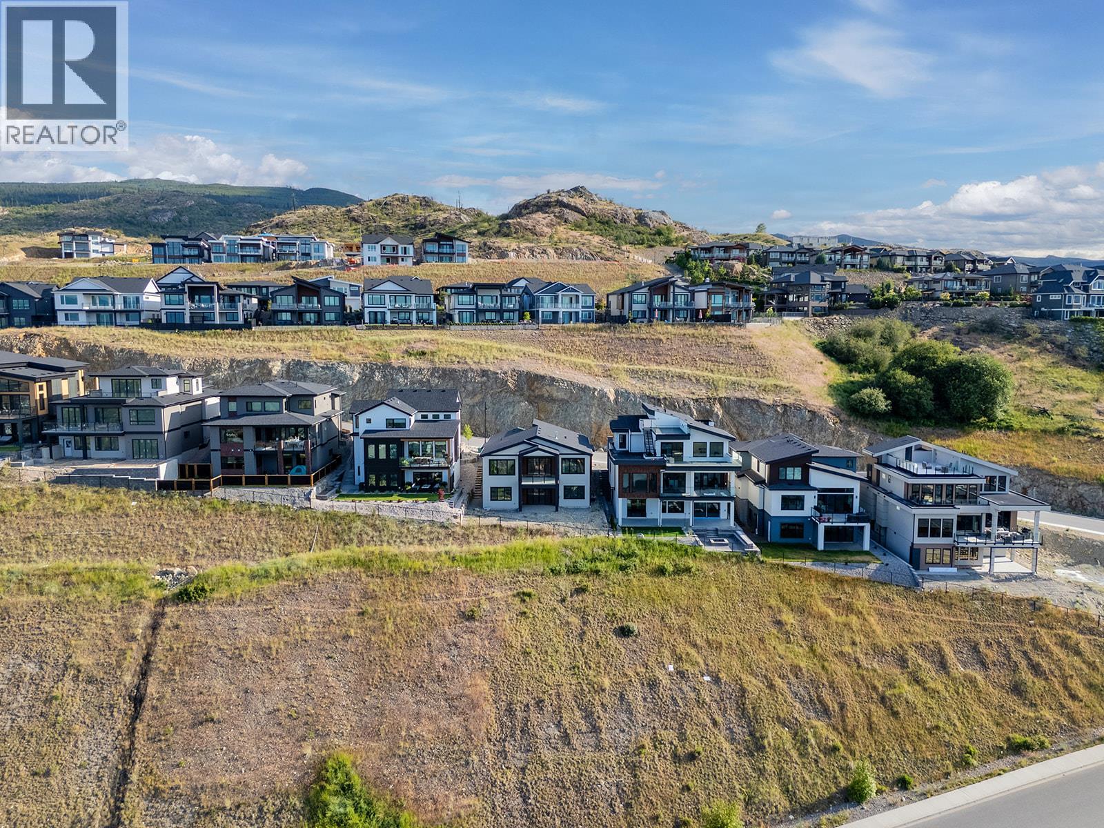  1018 Emslie Street, Kelowna