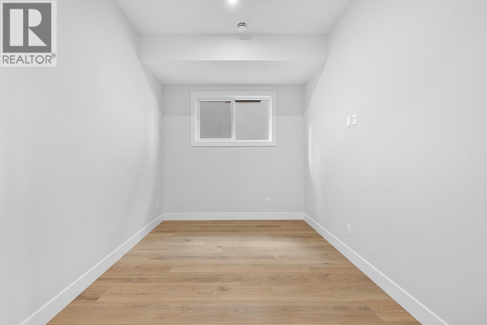  1018 Emslie Street, Kelowna