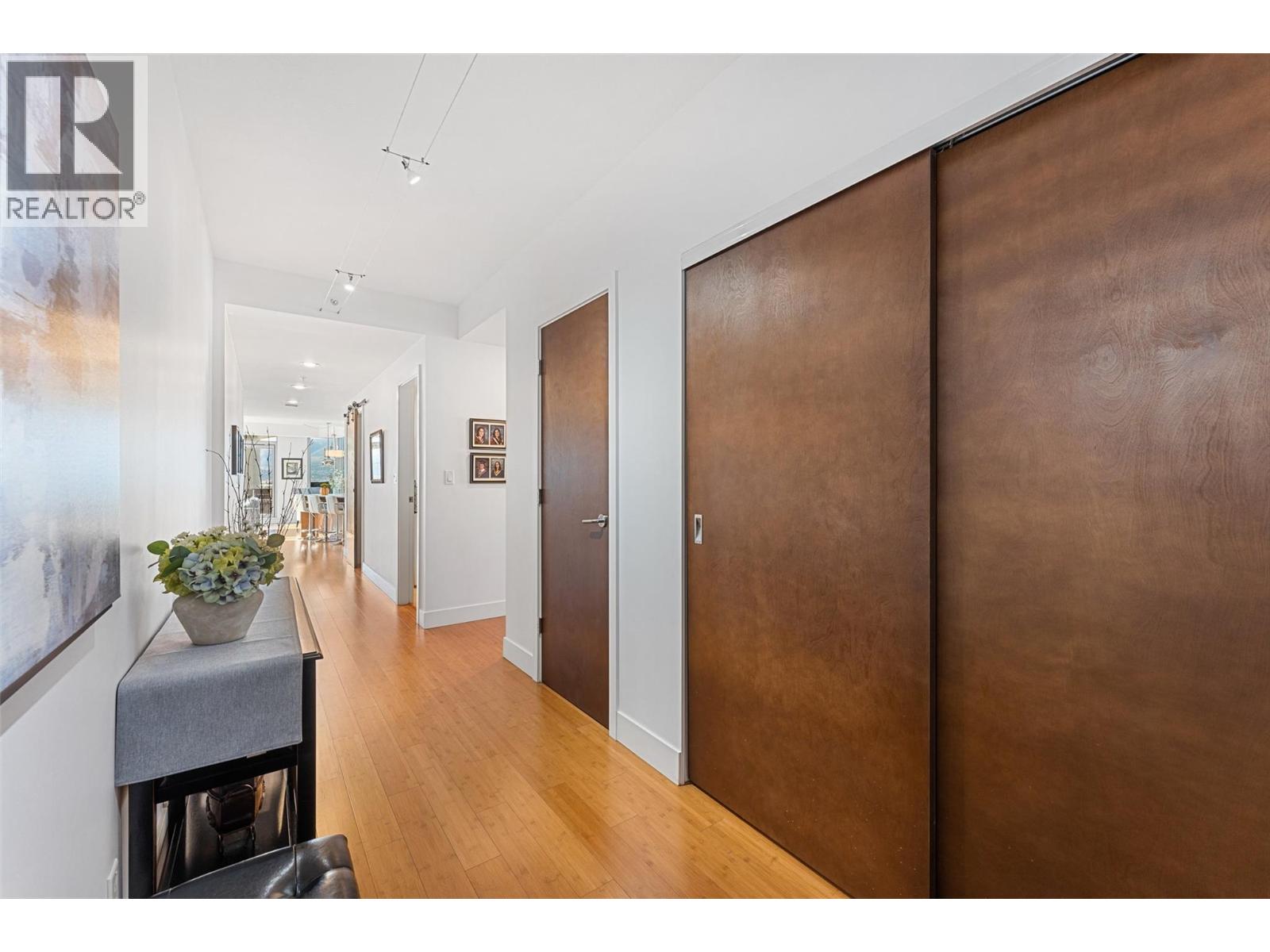 701 2040 Springfield Road, Kelowna