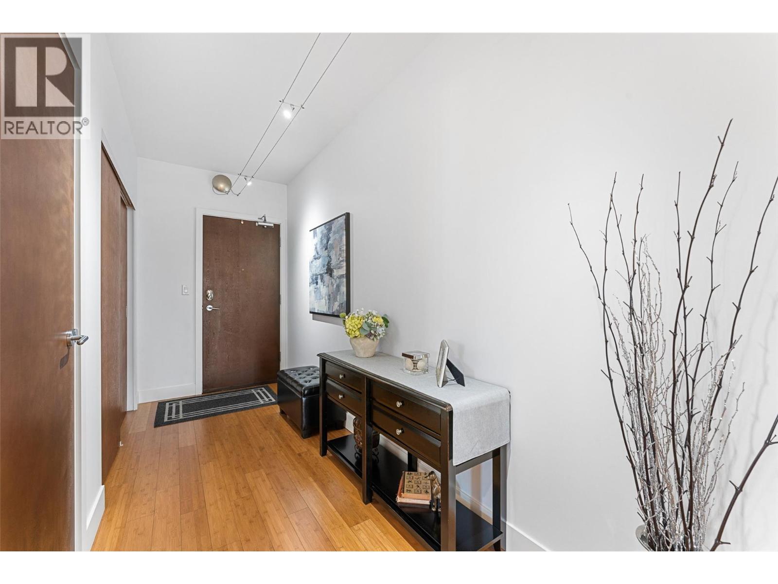 701 2040 Springfield Road, Kelowna