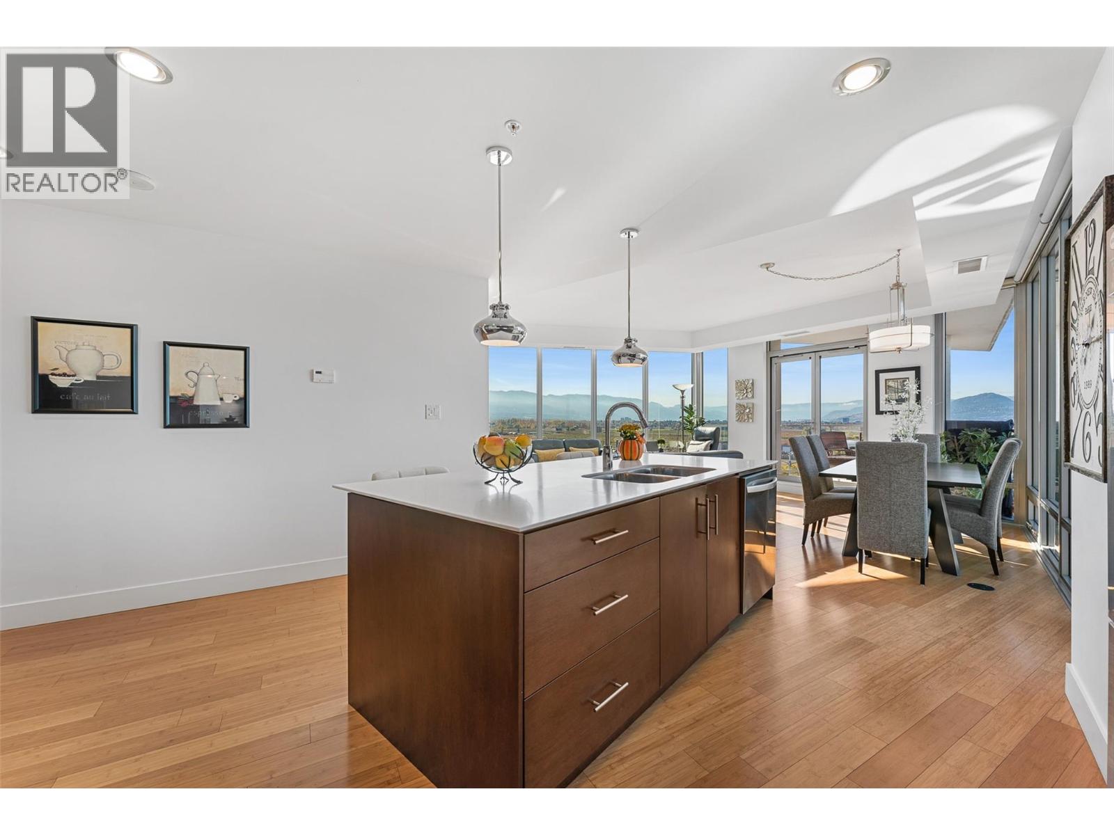 701 2040 Springfield Road, Kelowna