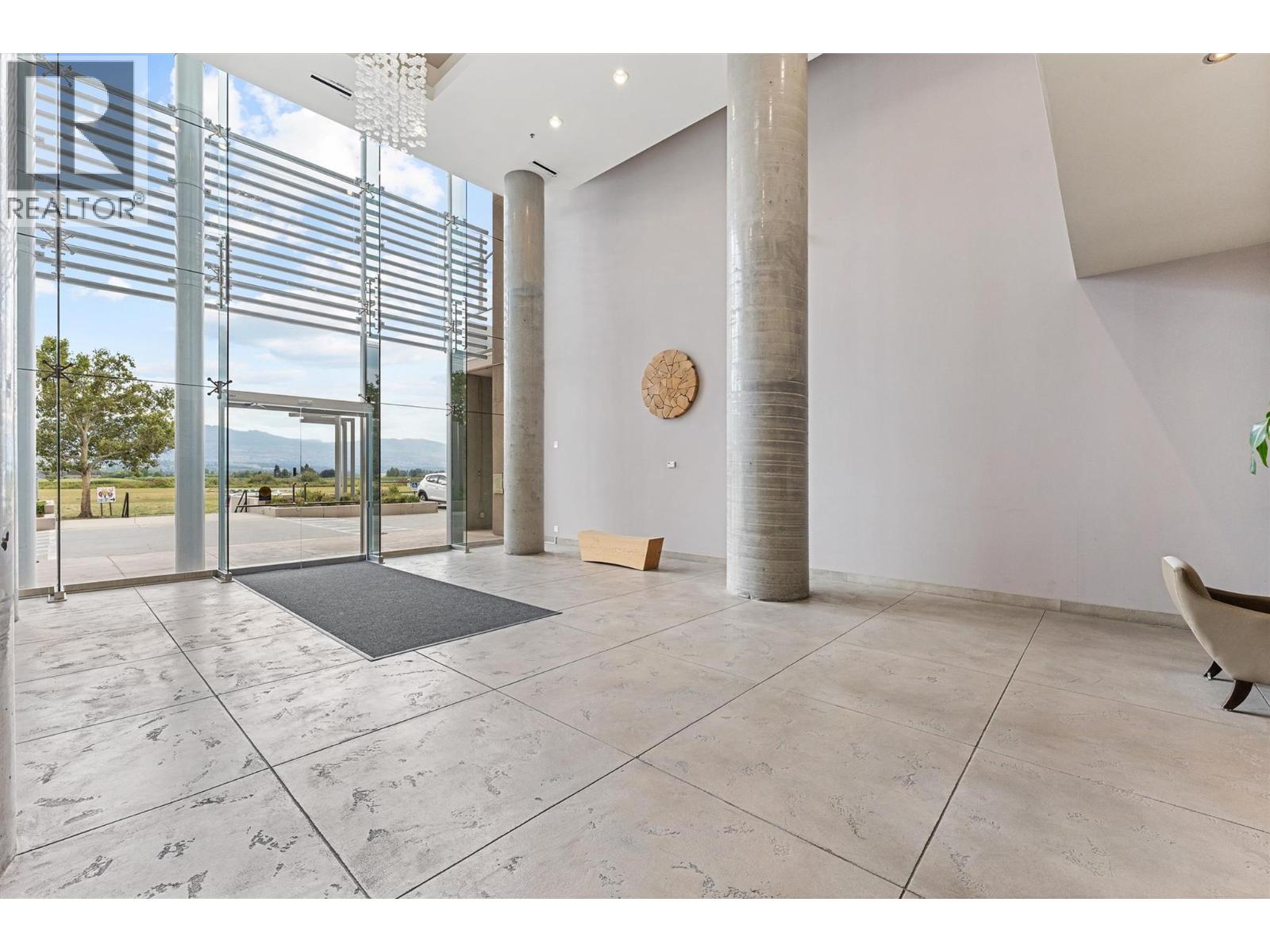 701 2040 Springfield Road, Kelowna