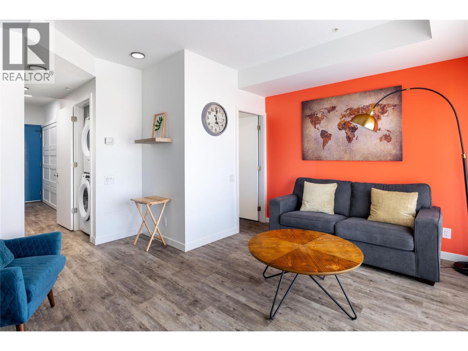 309 1083 KLO Road, Kelowna