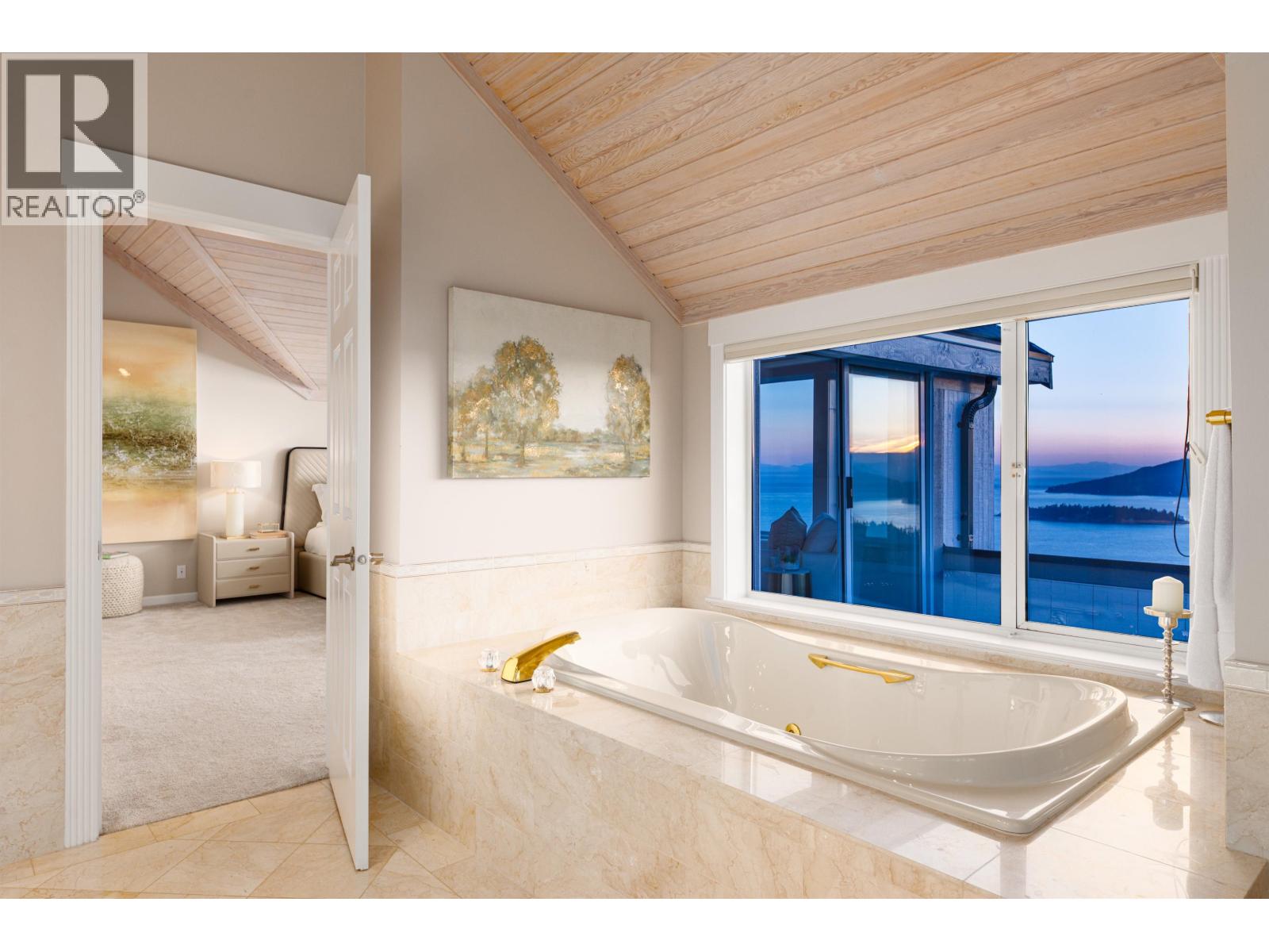 5433 MONTE BRE PLACE, West Vancouver