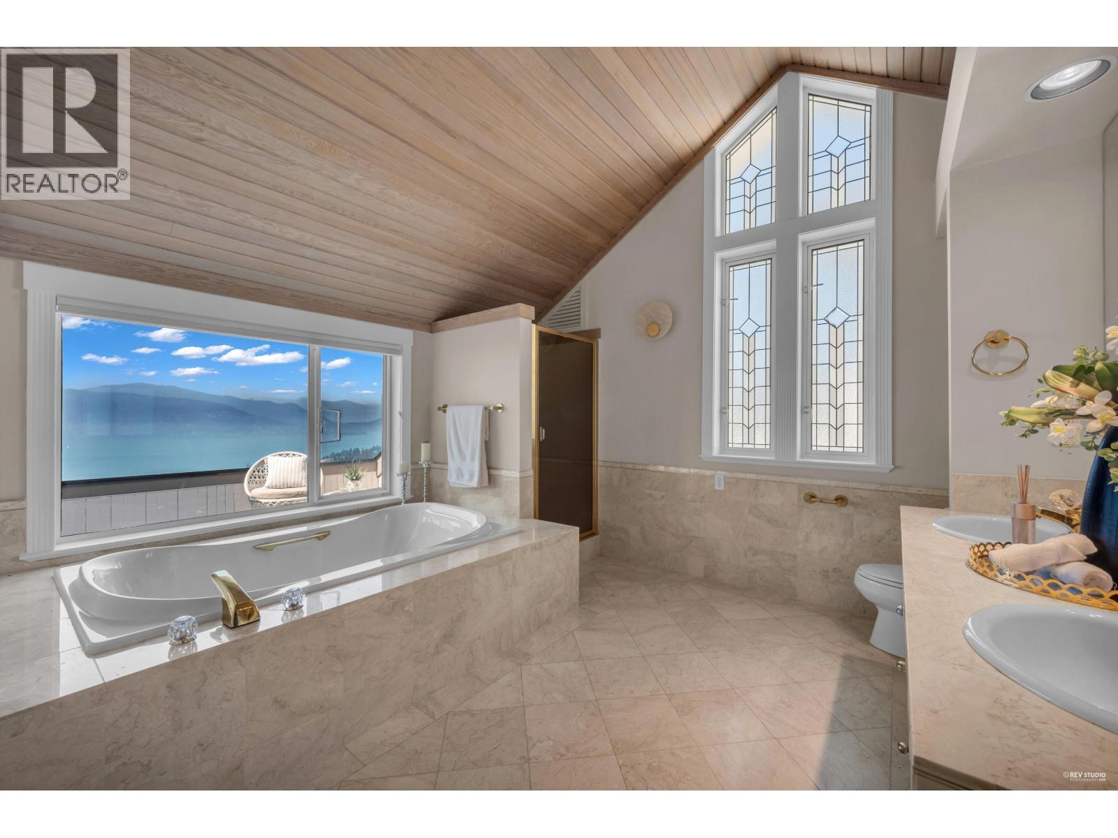 5433 MONTE BRE PLACE, West Vancouver