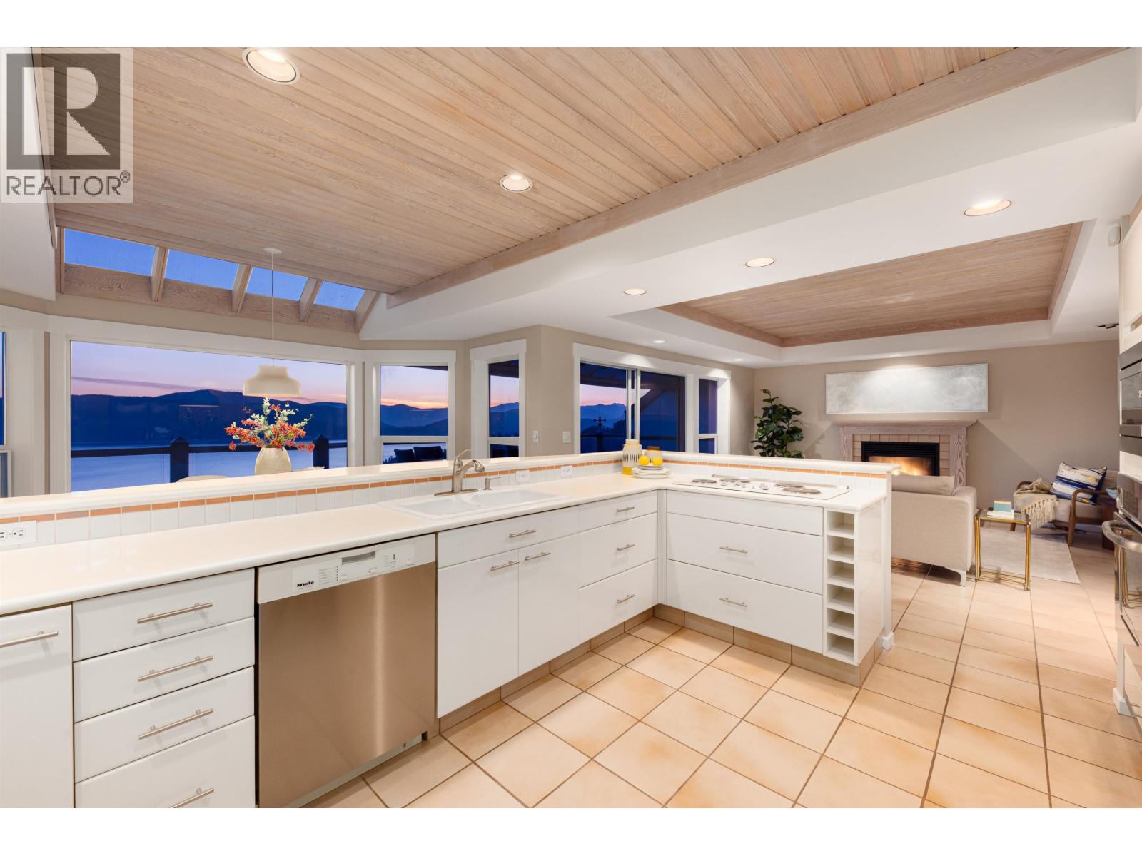 5433 MONTE BRE PLACE, West Vancouver