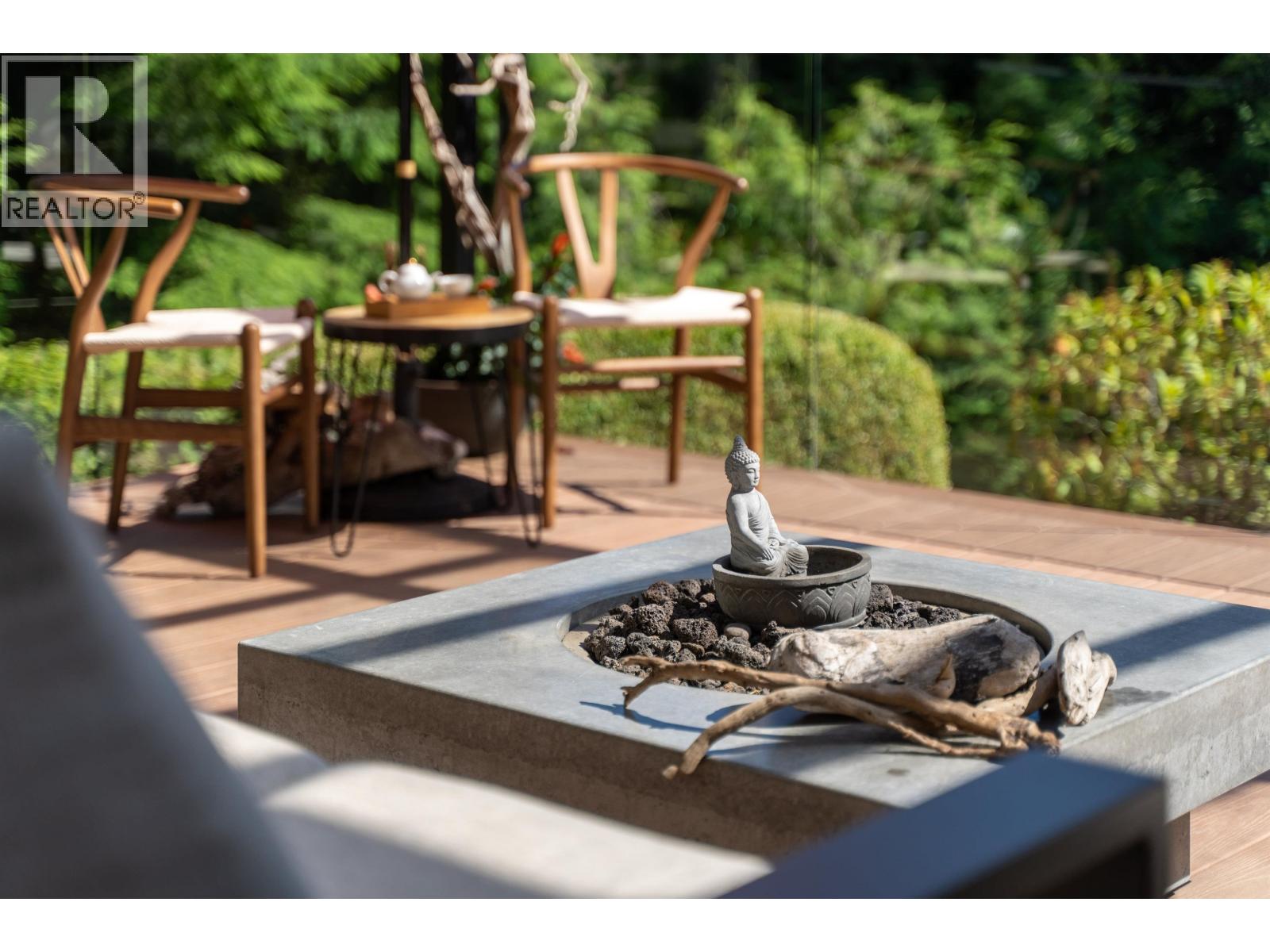 34X SOUTHBOROUGH Drive - main photo