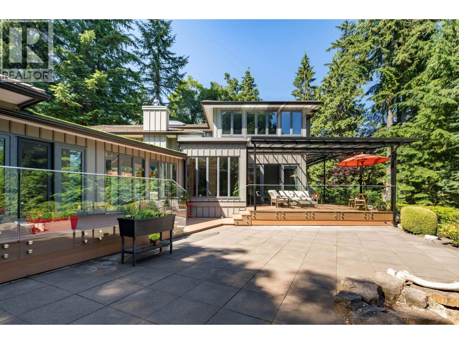 34X SOUTHBOROUGH Drive - photo 2