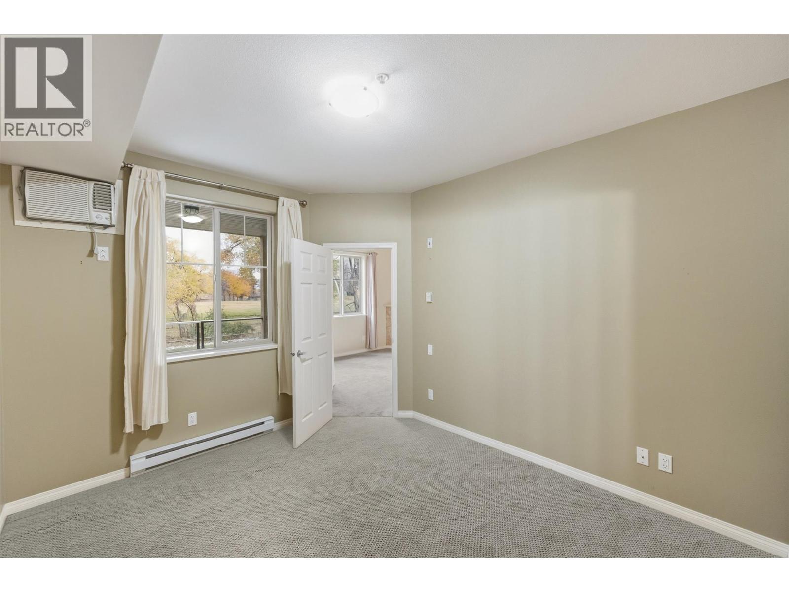 921 Spillway Road Unit# 105A, Oliver