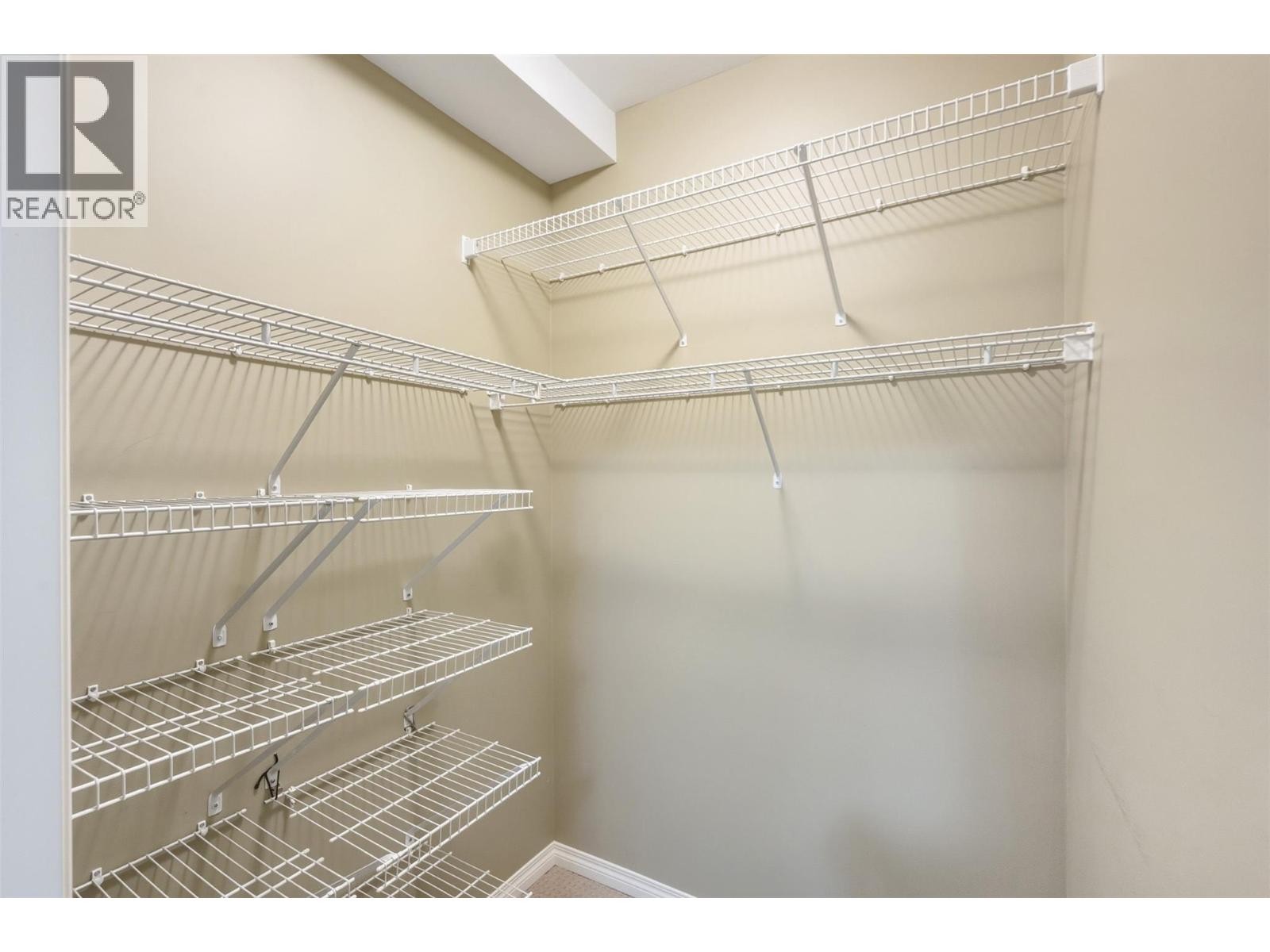 921 Spillway Road Unit# 105A, Oliver