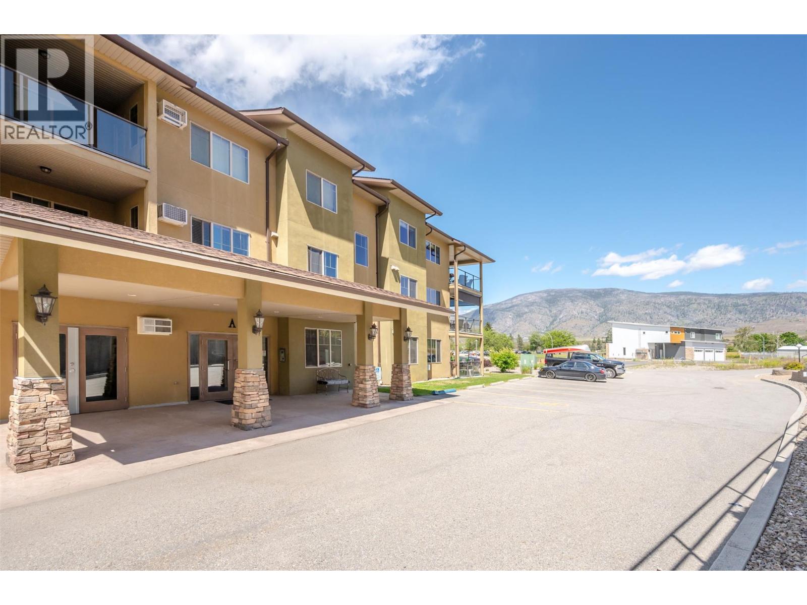 921 Spillway Road Unit# 105A, Oliver