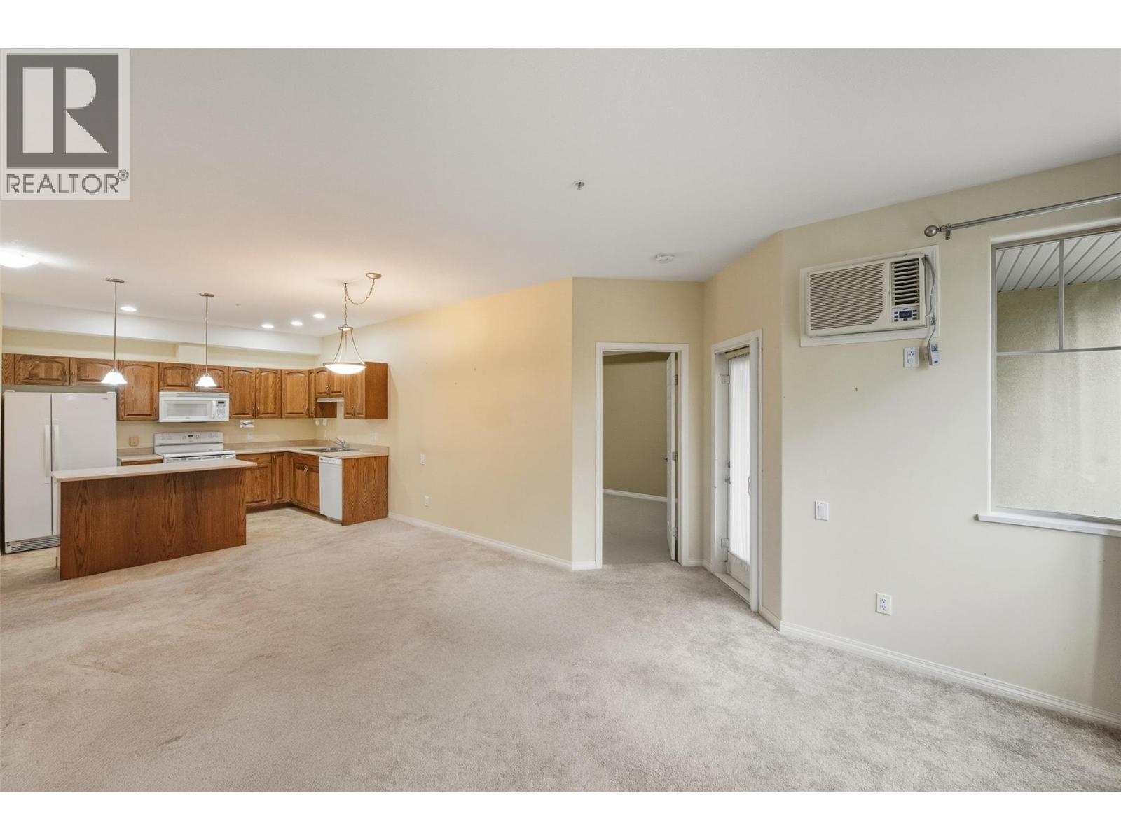 921 Spillway Road Unit# 105A, Oliver