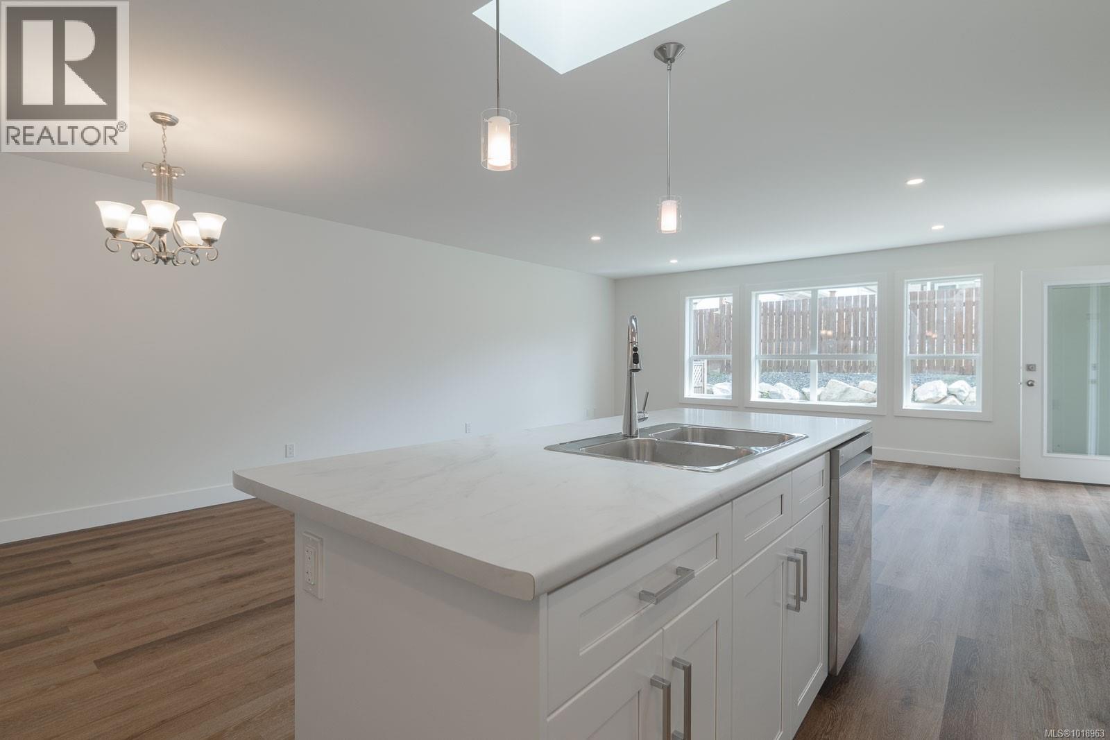 8 3774 12th Ave, Port Alberni