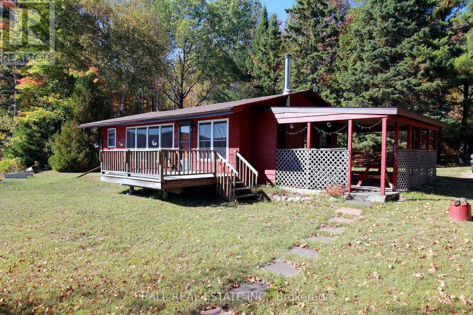 9 RUSSELL CRESCENT - 16