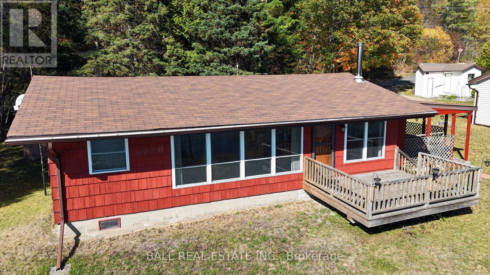 9 RUSSELL CRESCENT - 9