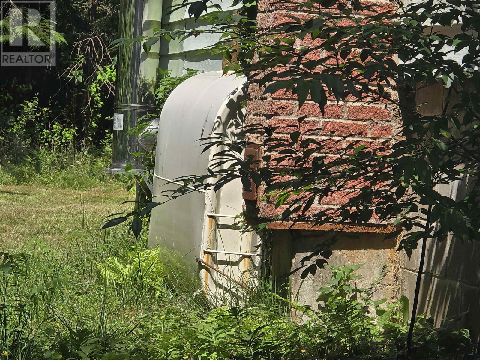 Property 32 of 35 of 19 River Road