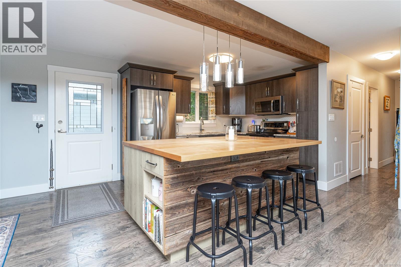 1597 Herd Rd, Duncan