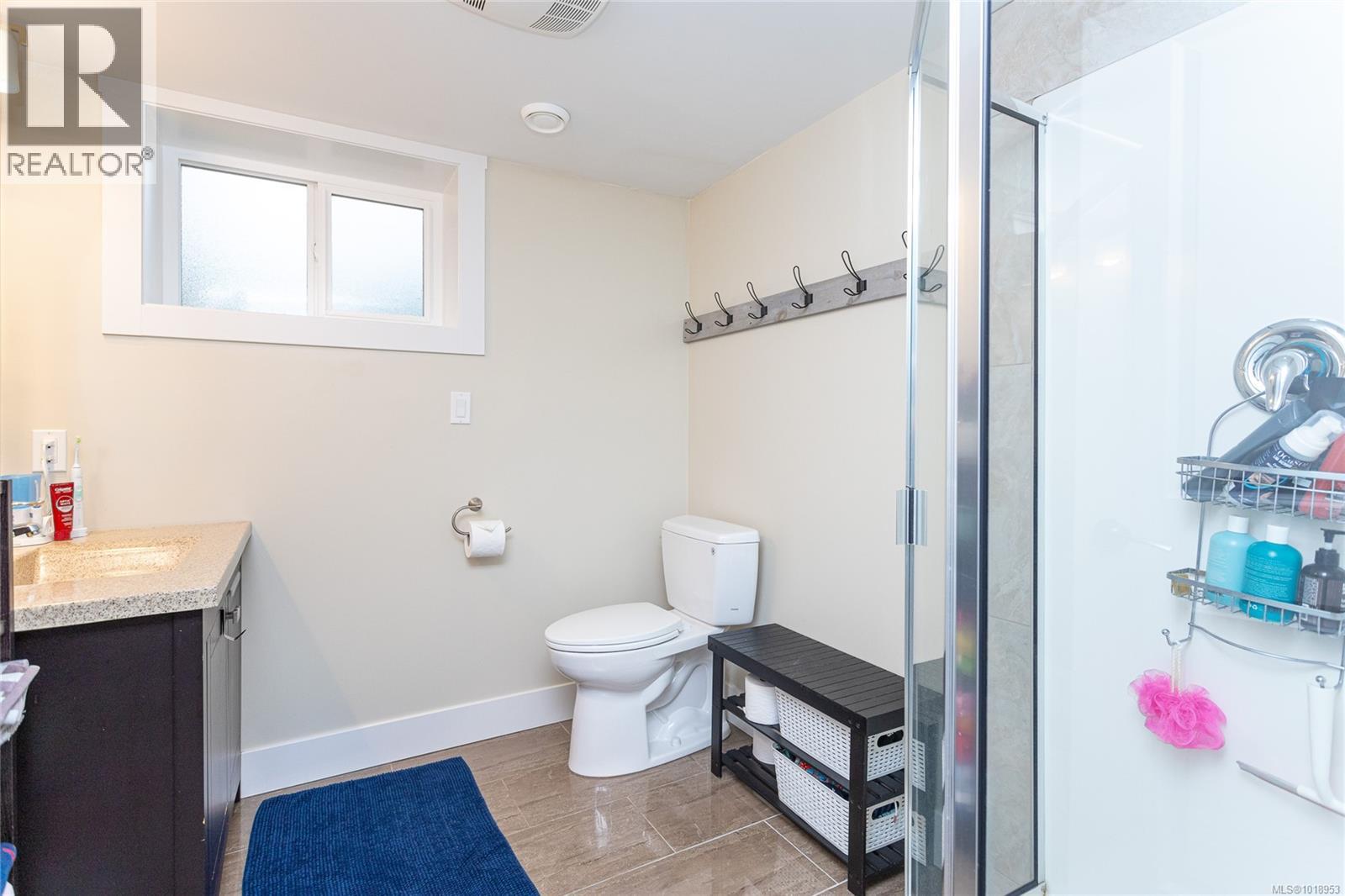 1597 Herd Rd, Duncan