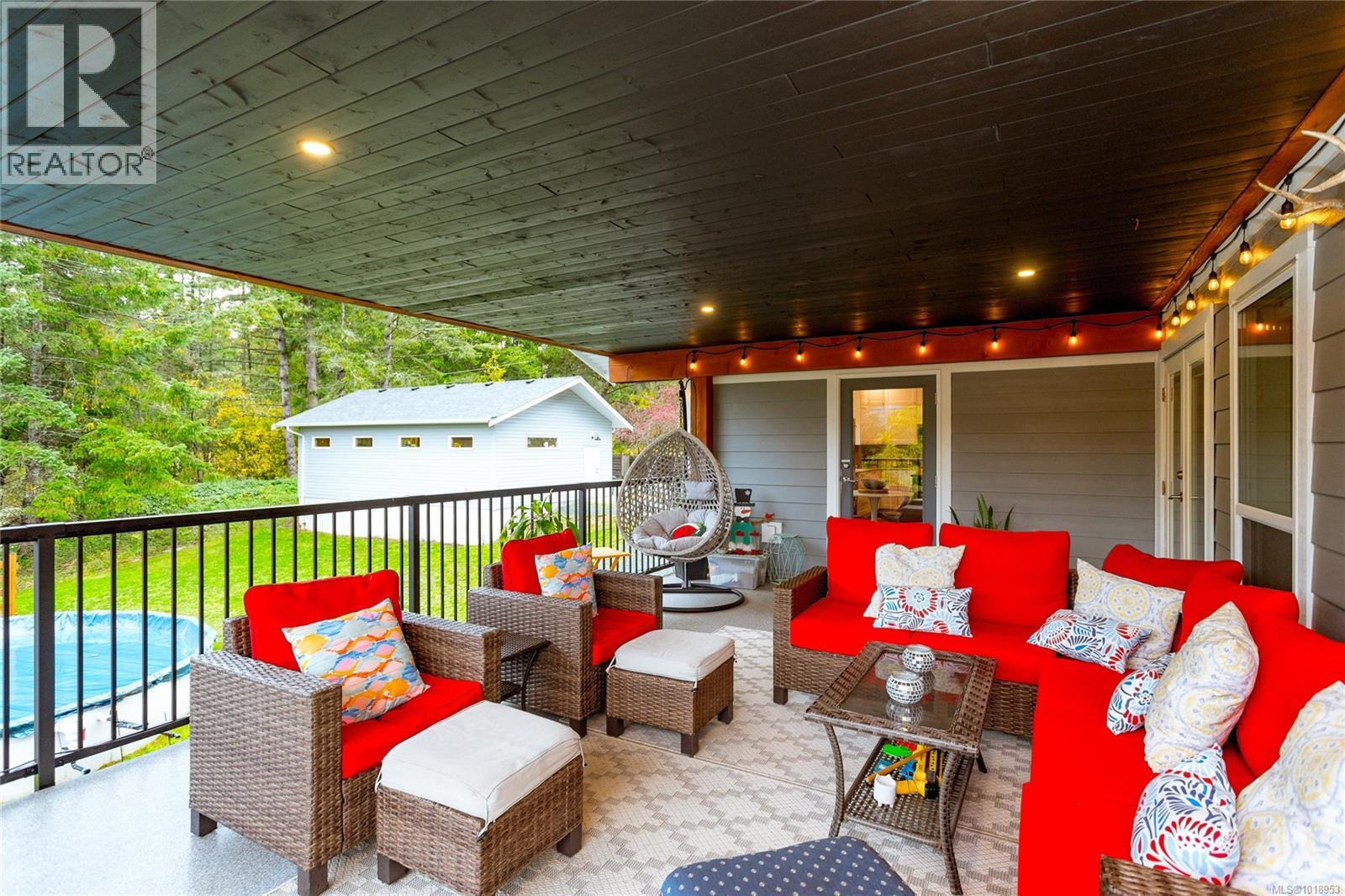 1597 Herd Rd, Duncan