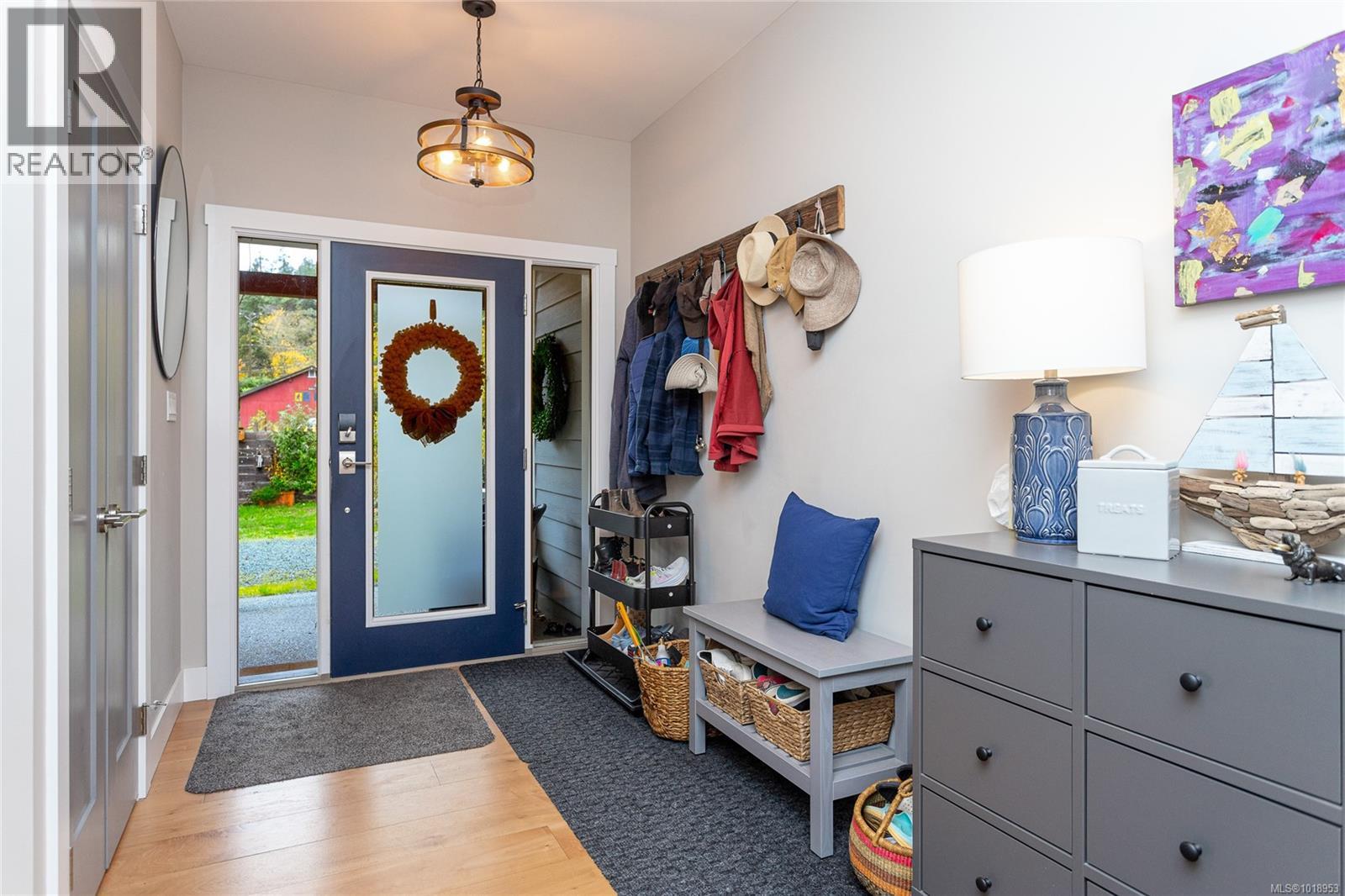 1597 Herd Rd, Duncan