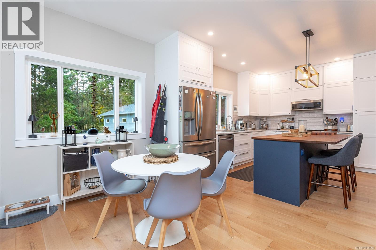 1597 Herd Rd, Duncan