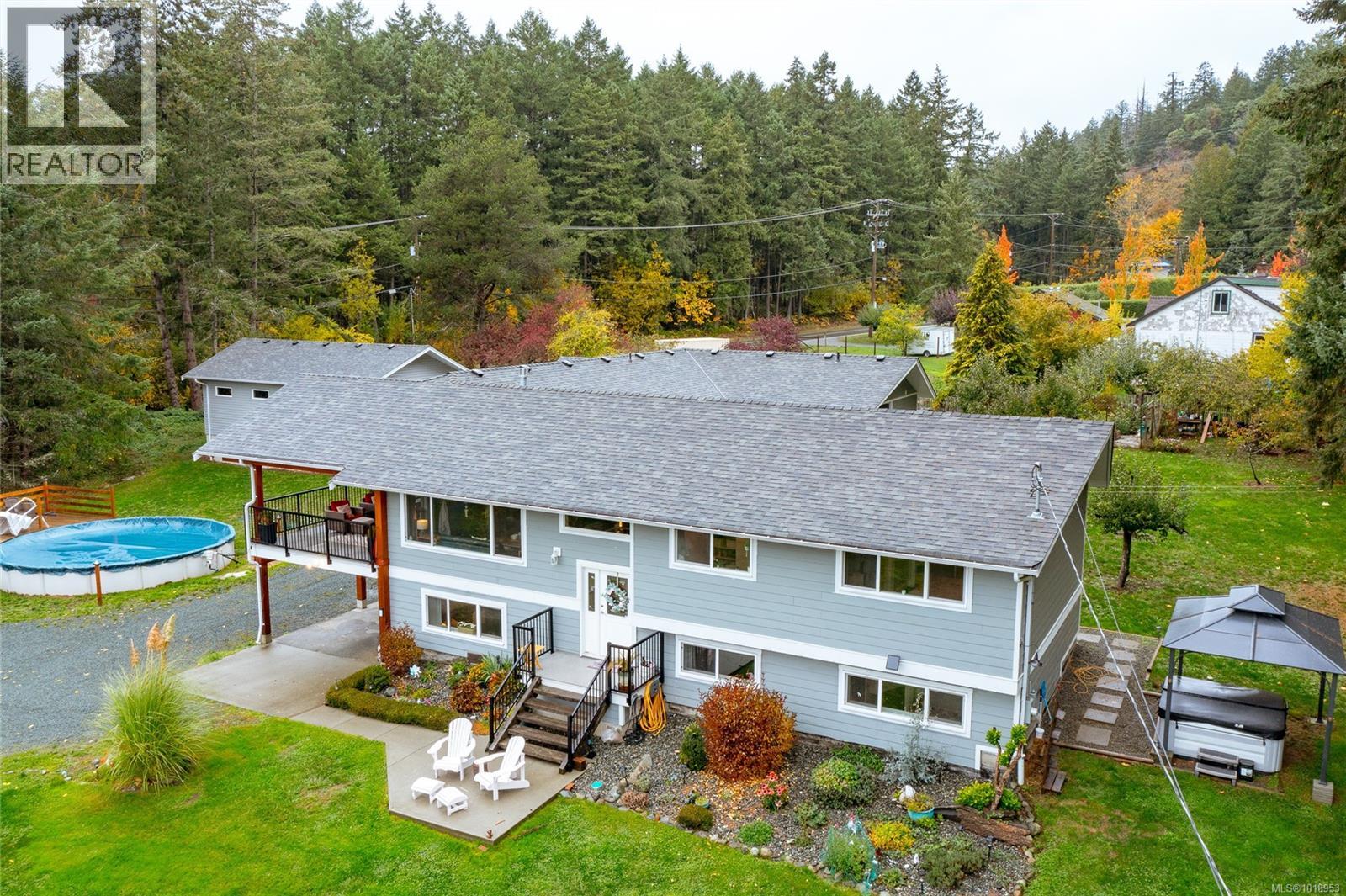 1597 Herd Rd, Duncan