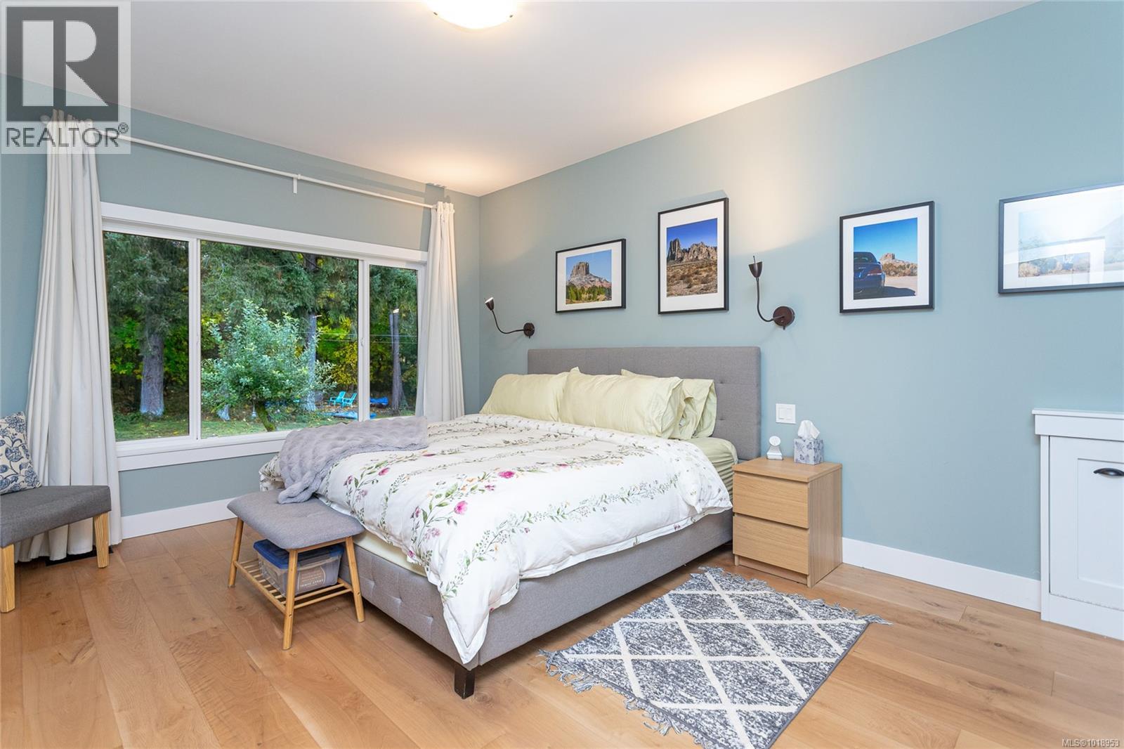 1597 Herd Rd, Duncan