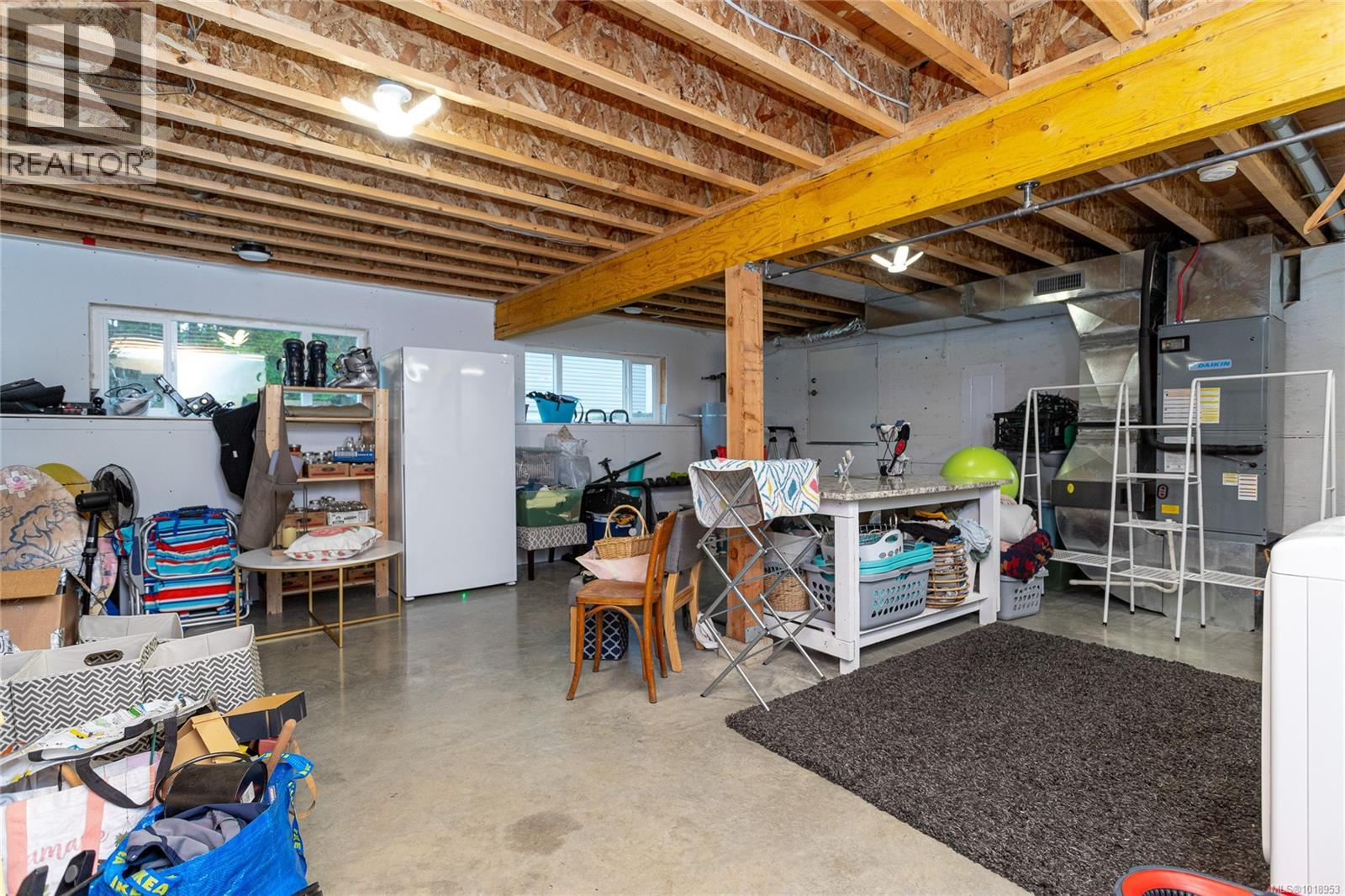 1597 Herd Rd, Duncan