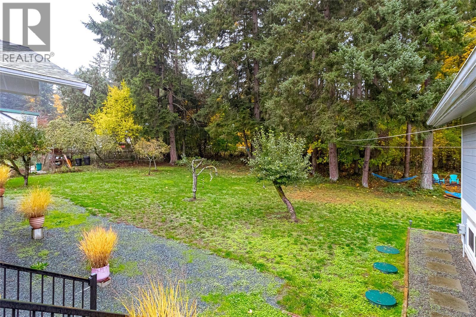 1597 Herd Rd, Duncan