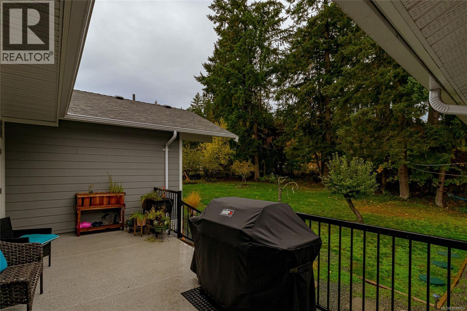 1597 Herd Rd, Duncan