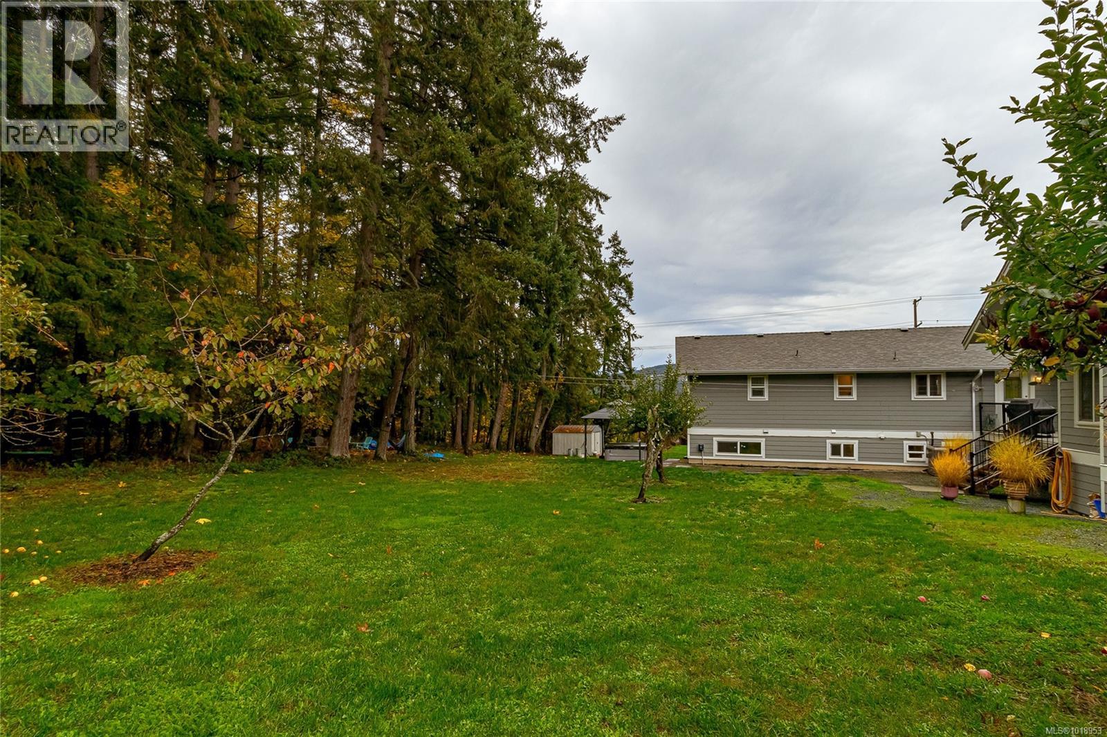 1597 Herd Rd, Duncan