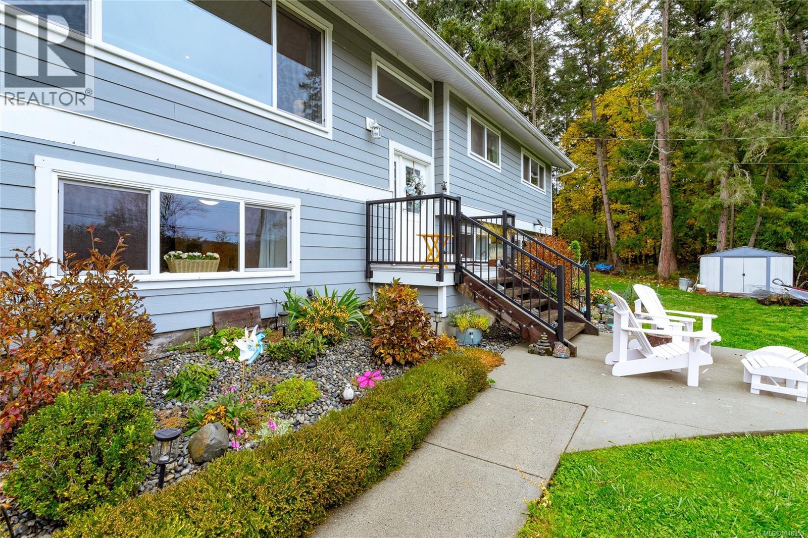 1597 Herd Rd, Duncan