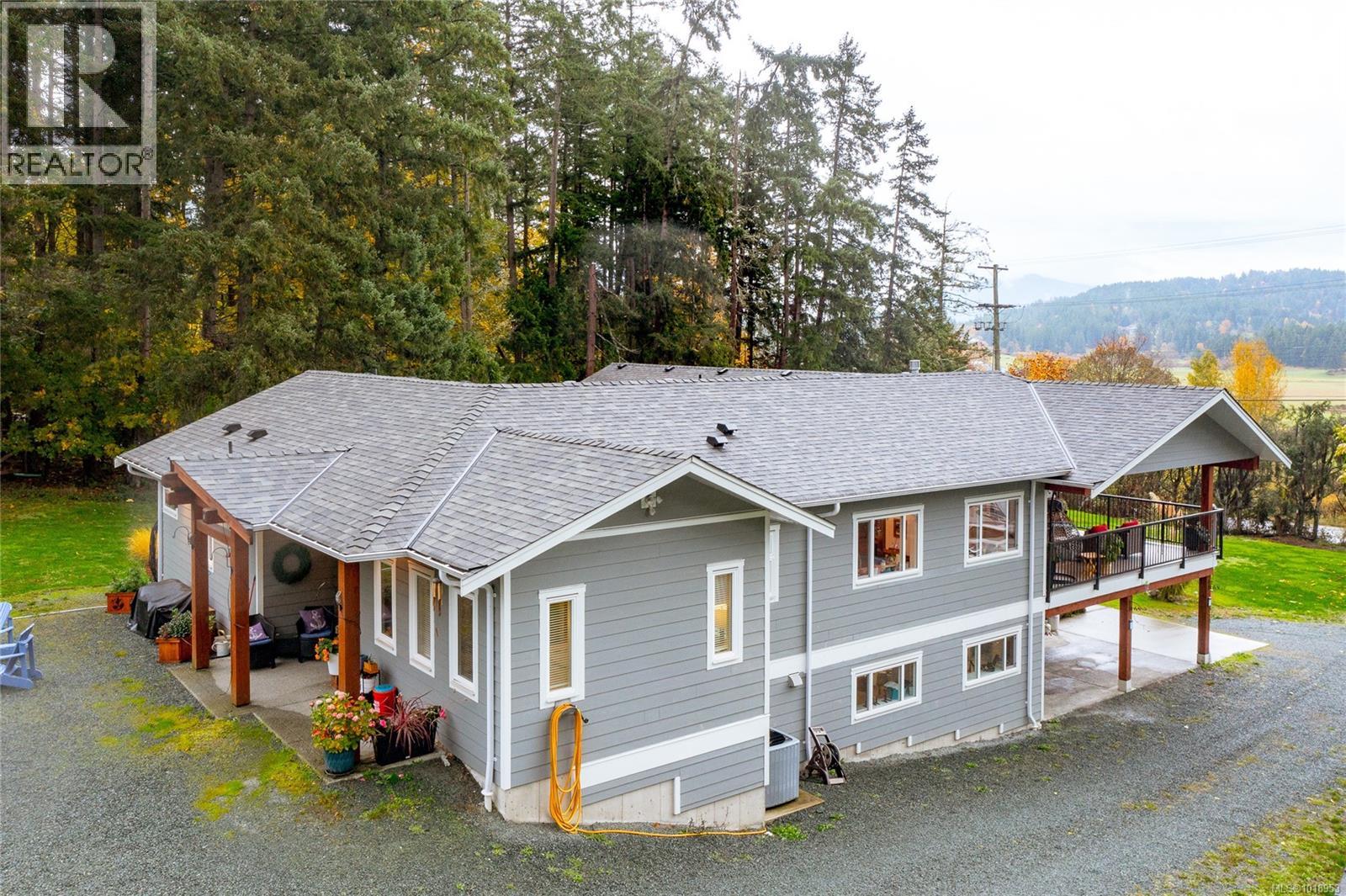 1597 Herd Rd, Duncan