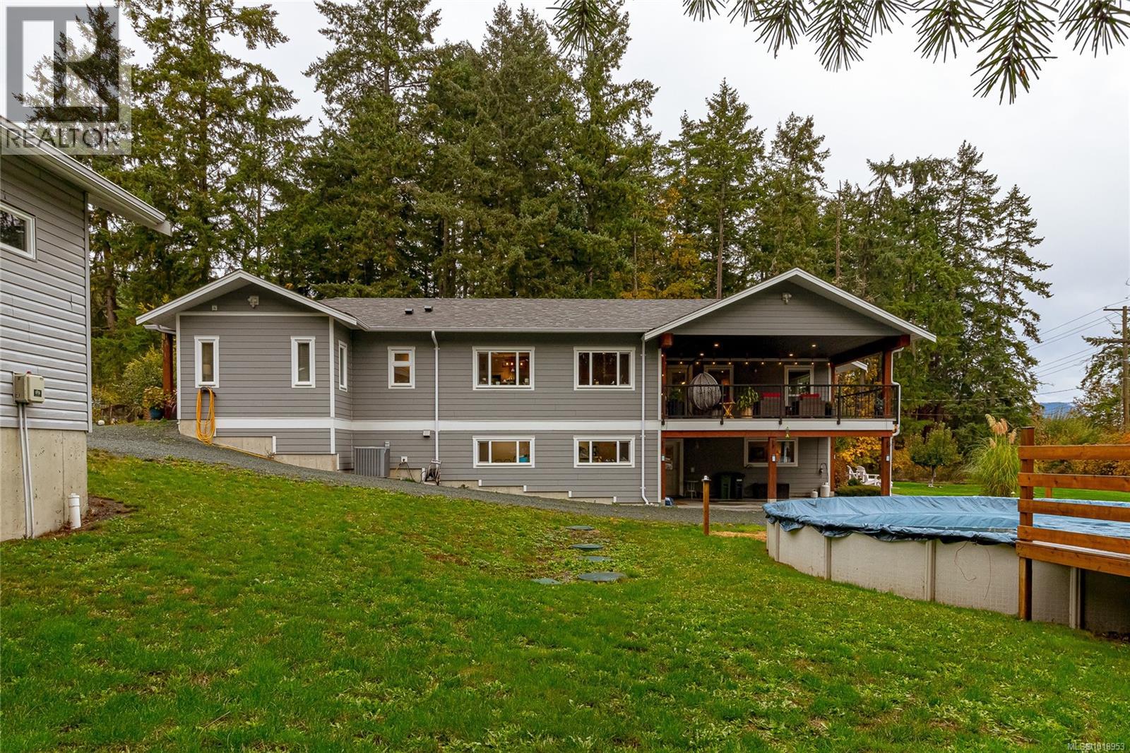 1597 Herd Rd, Duncan