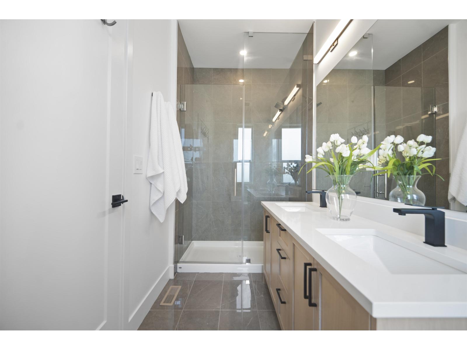 20 20763 76 AVENUE, Langley