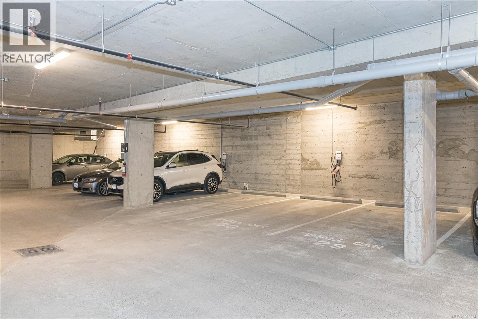 305 9818 Fourth Street, Sidney