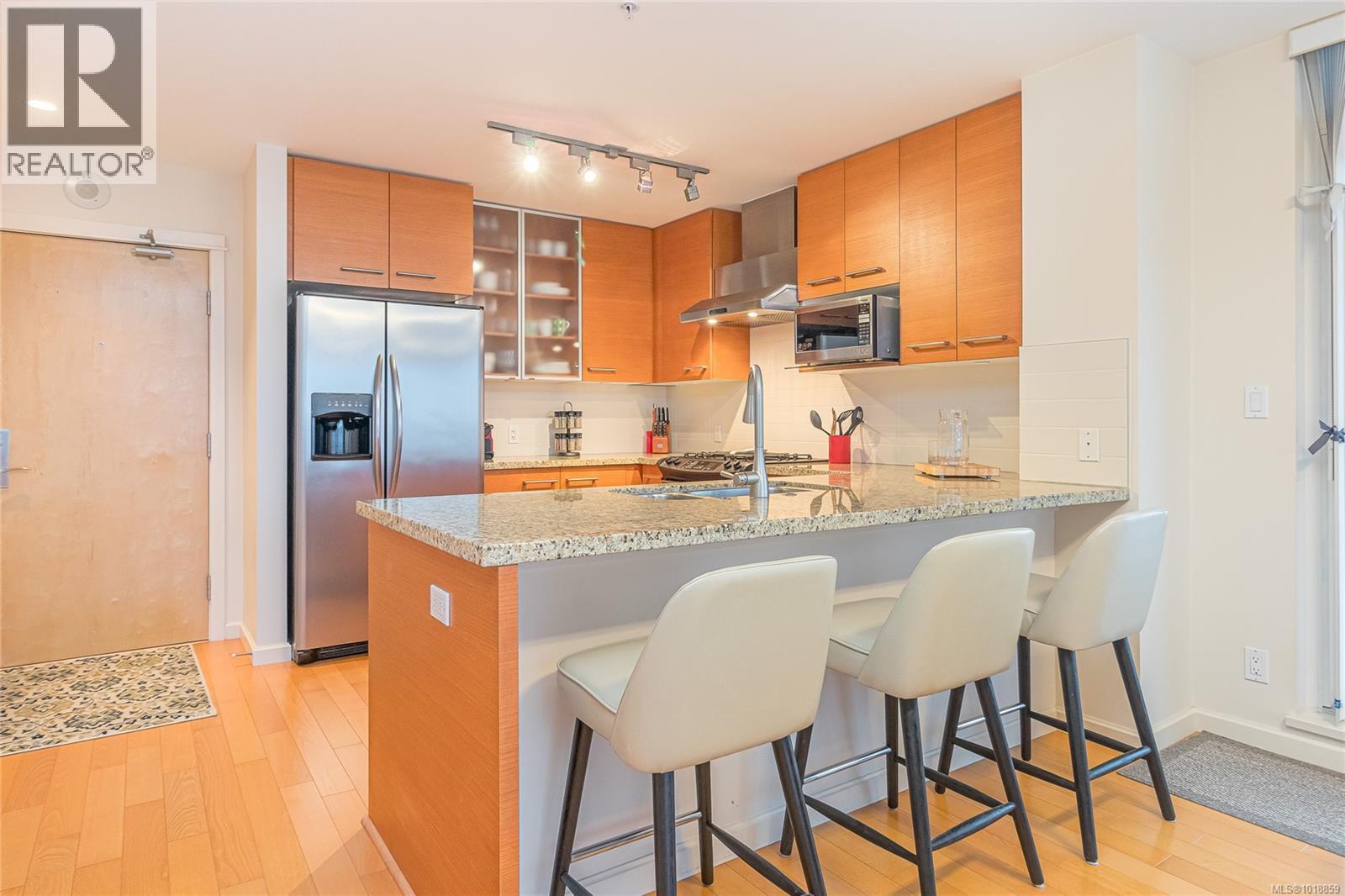 1502 38 Front St, Nanaimo